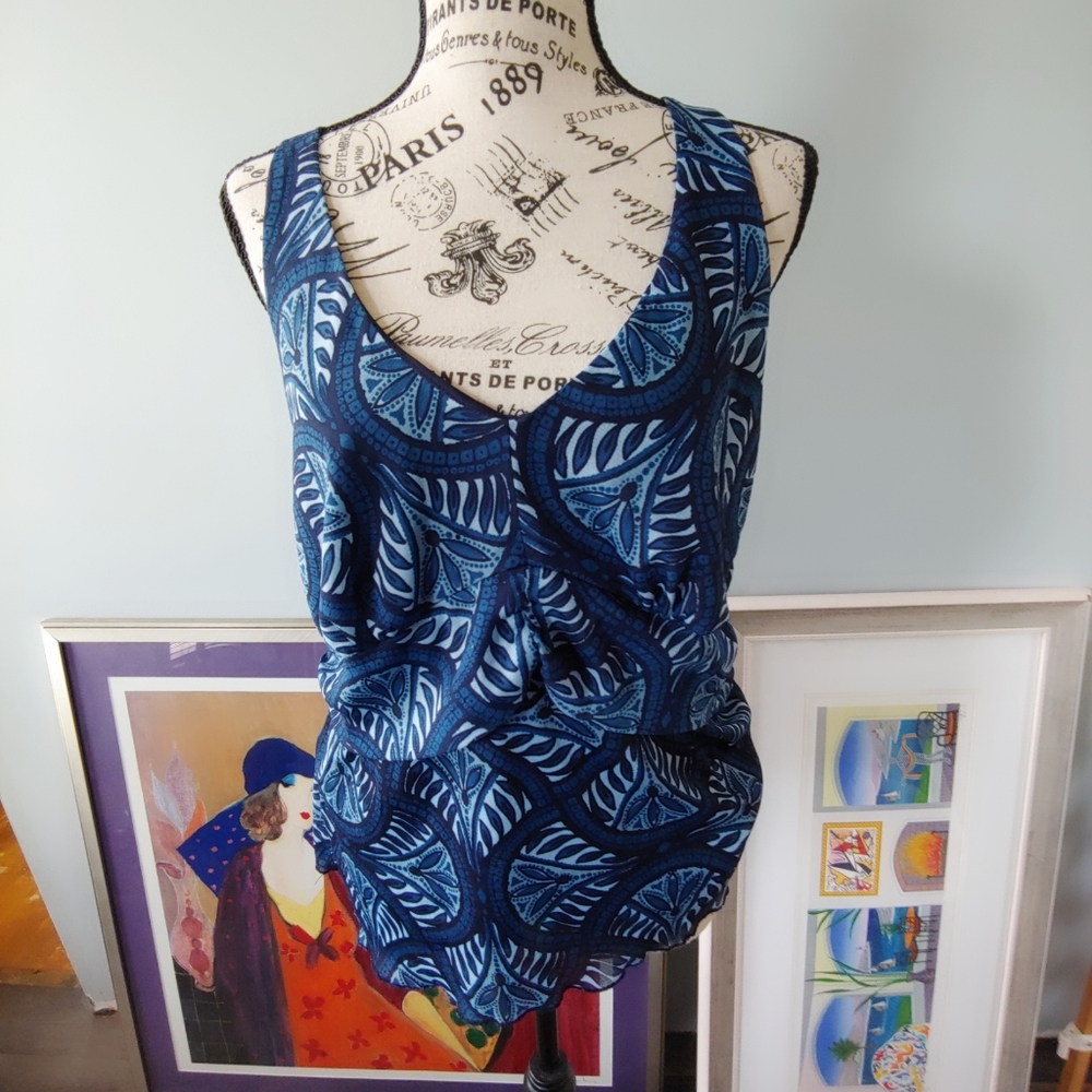 Studio 1940 Dressy sleeveless Blouse Size XL.